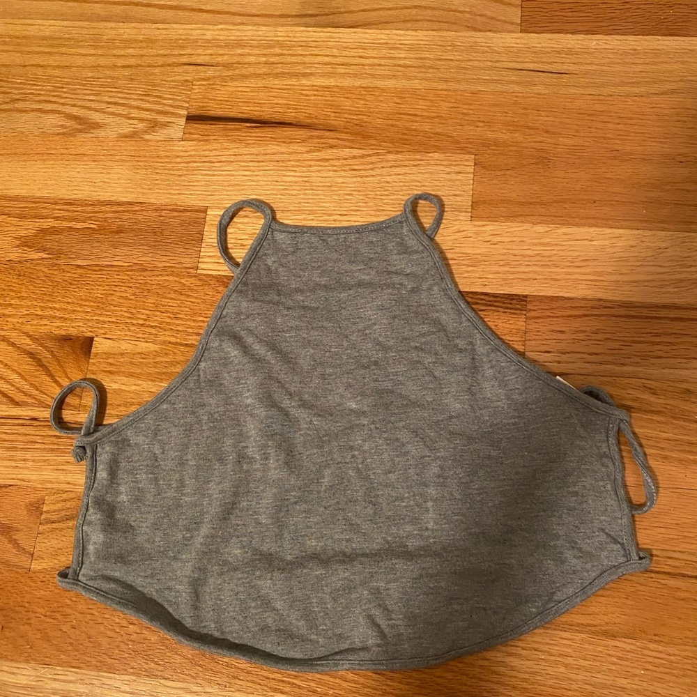 gray top!
